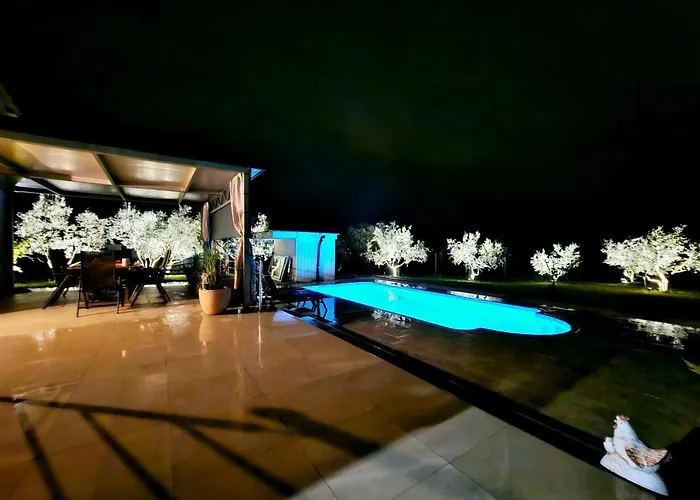 Naturia Holiday House