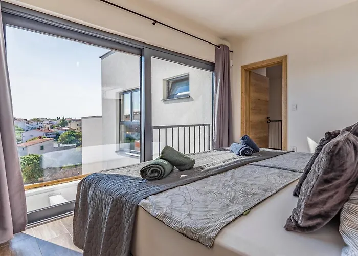 Villa Rougemarin - Rouge With Private Pool